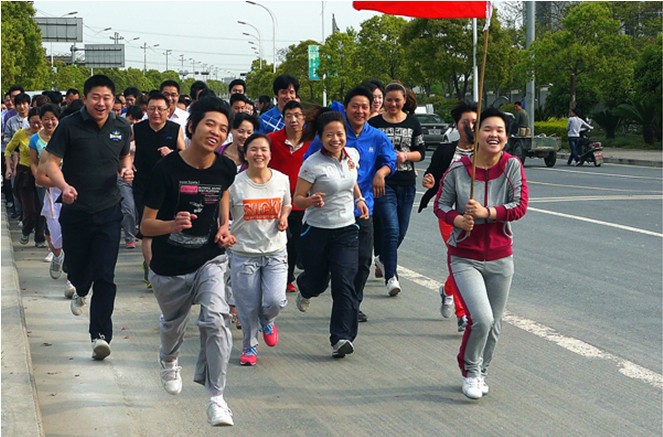活力青春，與長(zhǎng)跑同行！